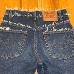 DIY distressed Levi 517 Jeans